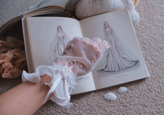 Pearl Gloves