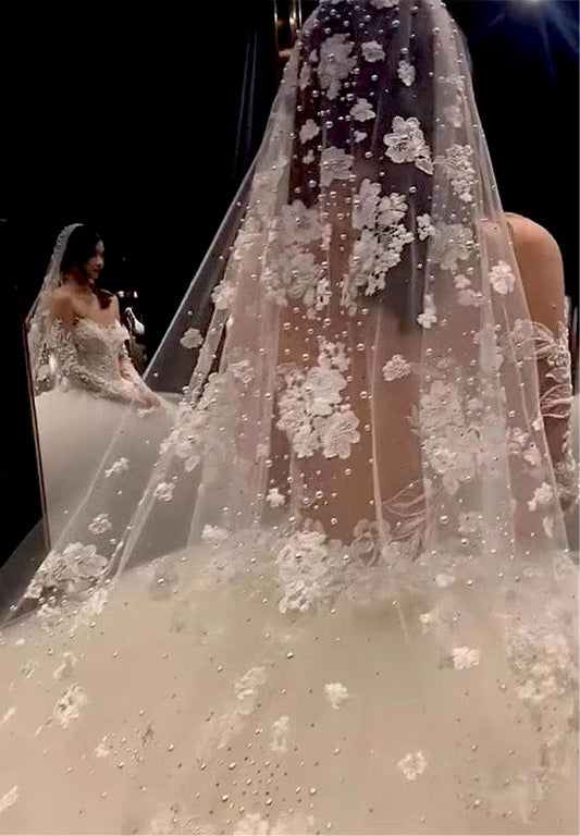 Celestia Mantilla Veil
