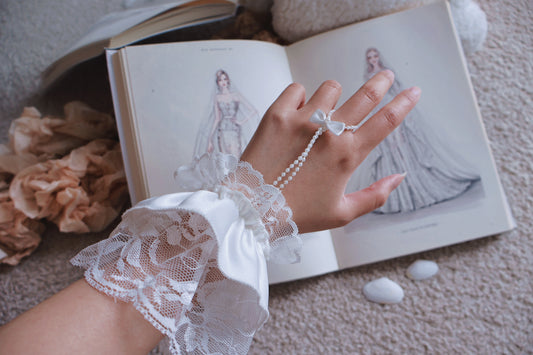 Lace & Satin Gloves