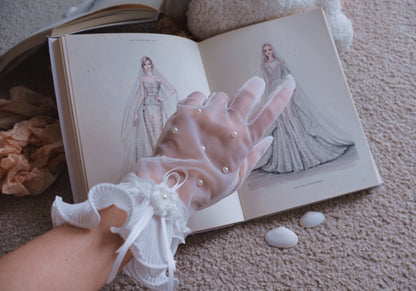 Lumière Pearl Gloves